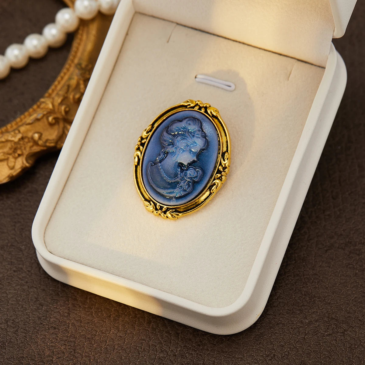 Vintage Cameo Brooch