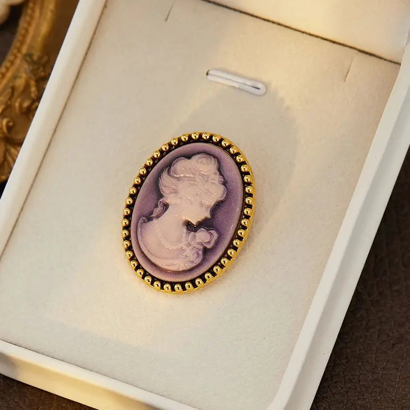Vintage Cameo Brooch