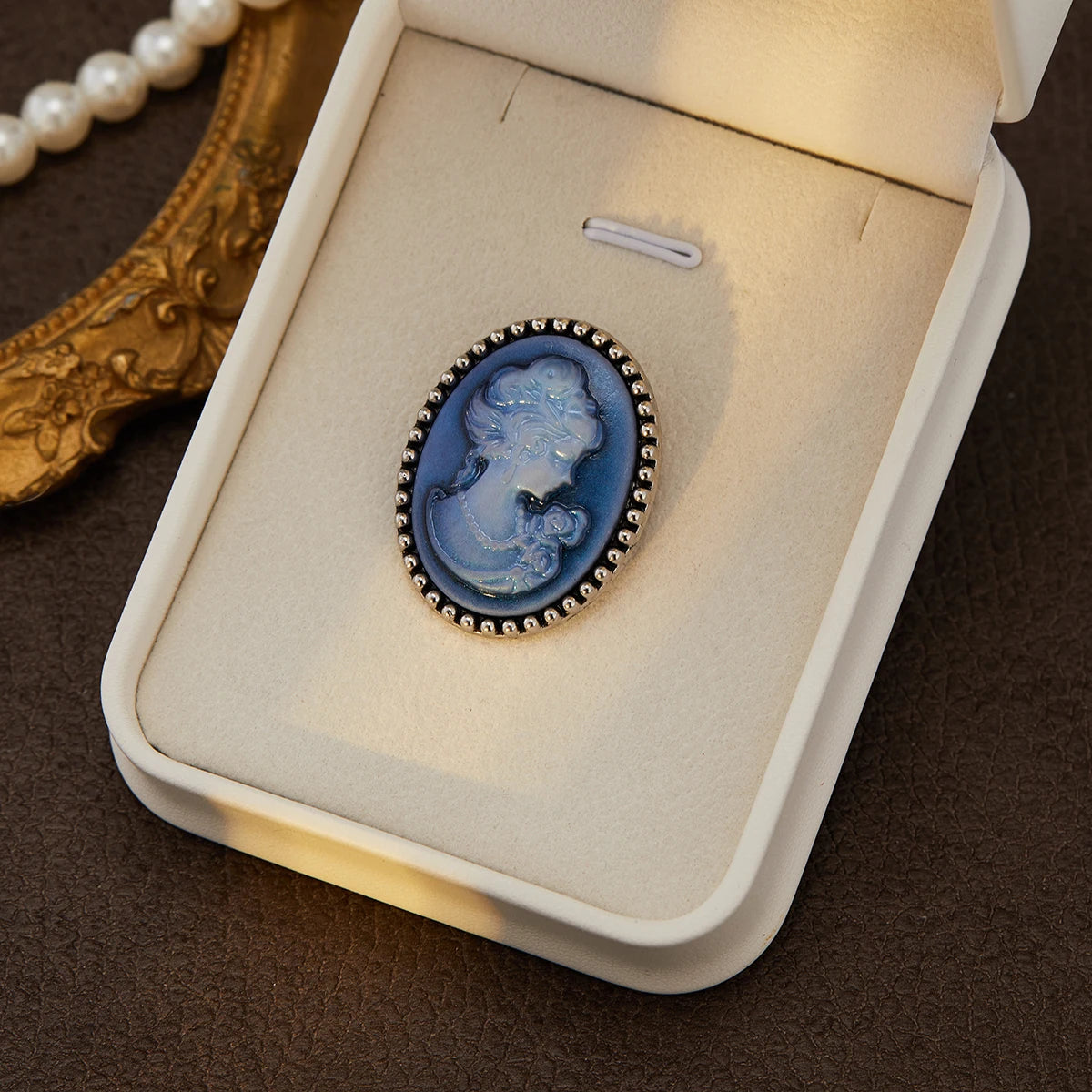 Vintage Cameo Brooch
