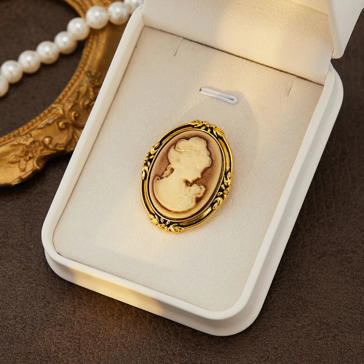 Vintage Cameo Brooch