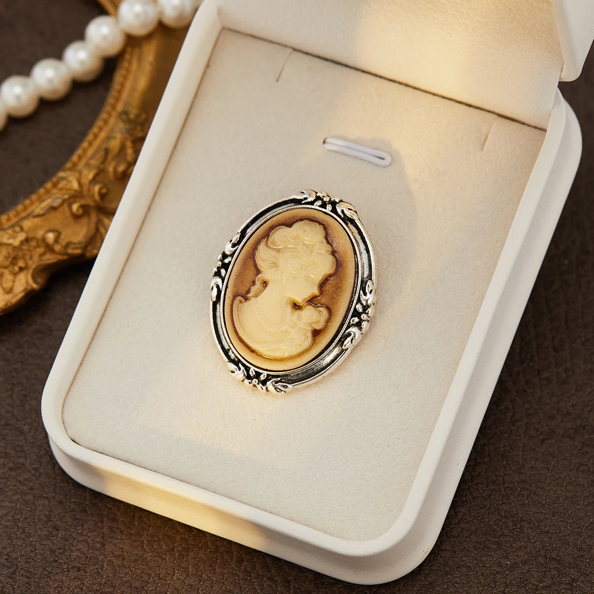 Vintage Cameo Brooch
