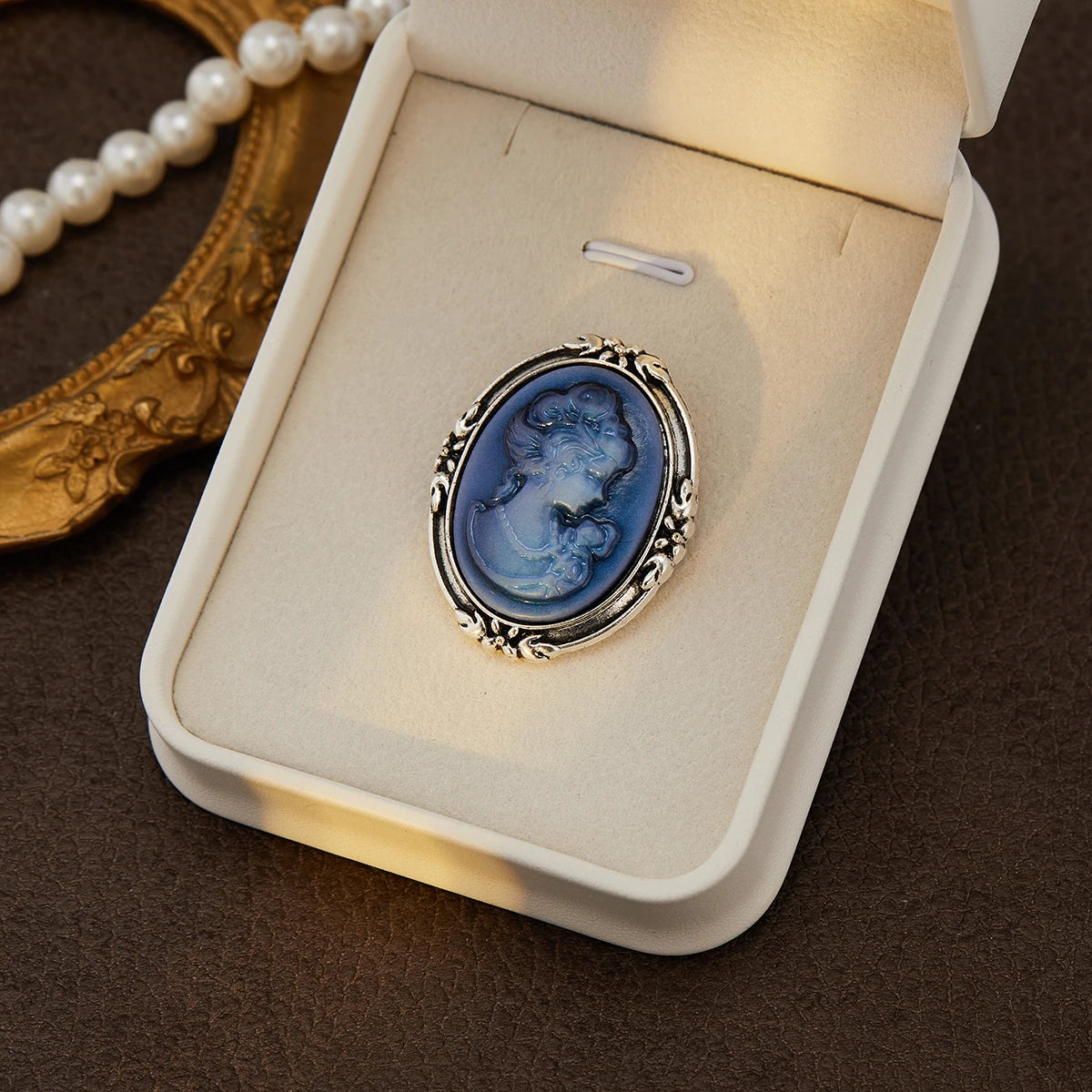 Vintage Cameo Brooch