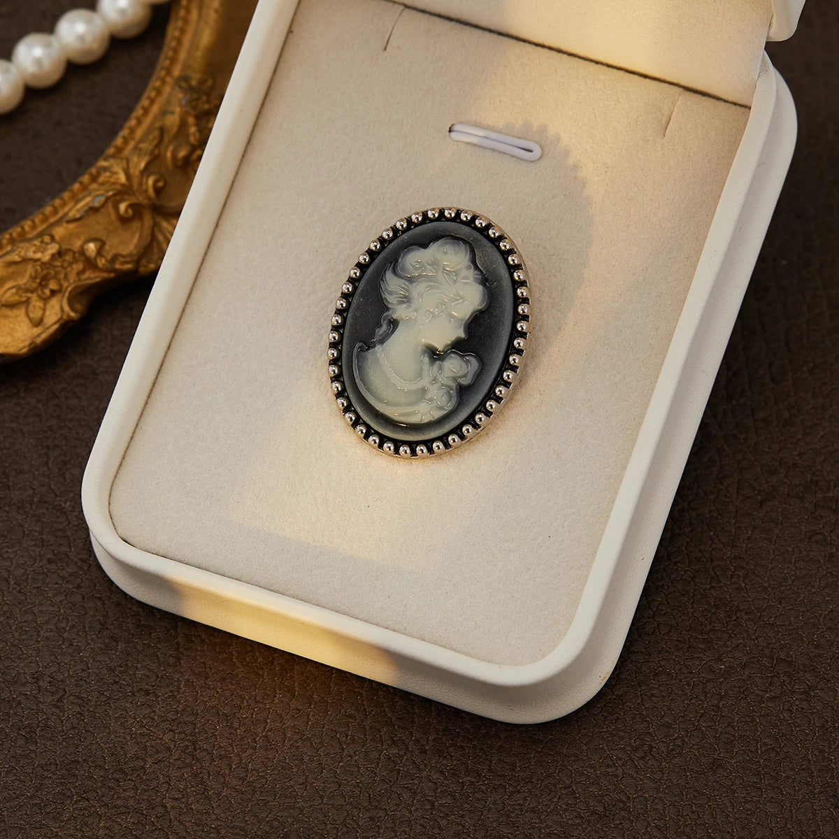 Vintage Cameo Brooch