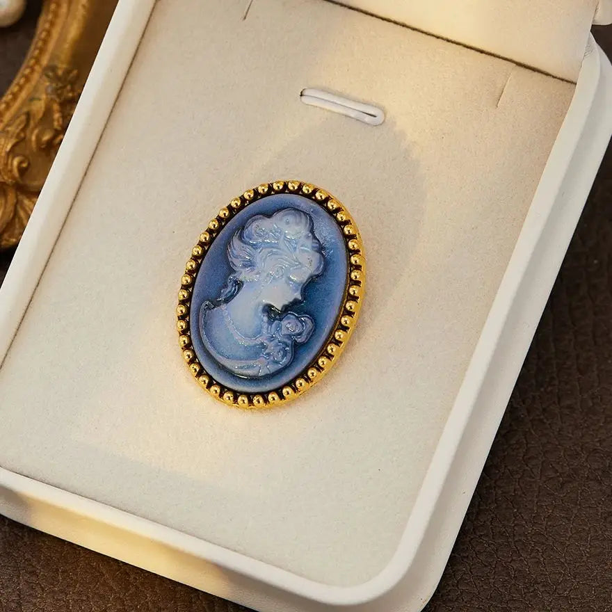 Vintage Cameo Brooch