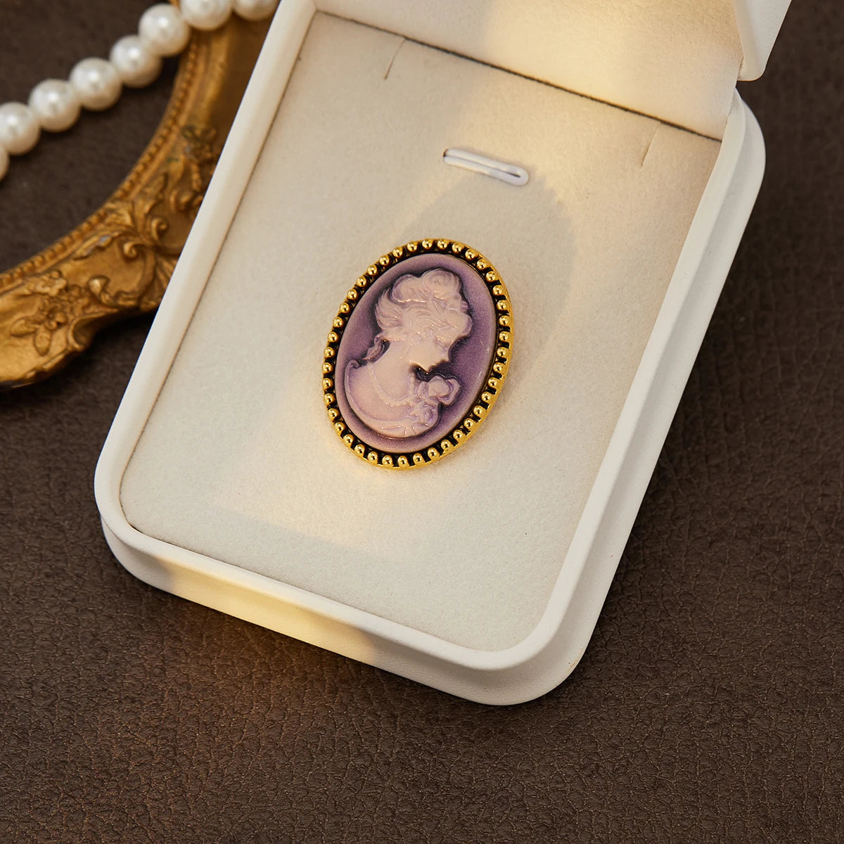 Vintage Cameo Brooch