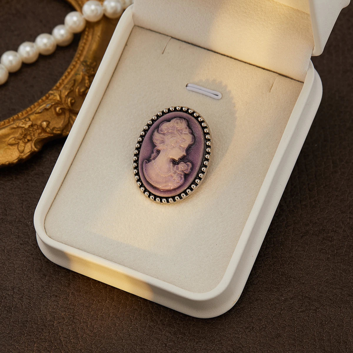 Vintage Cameo Brooch