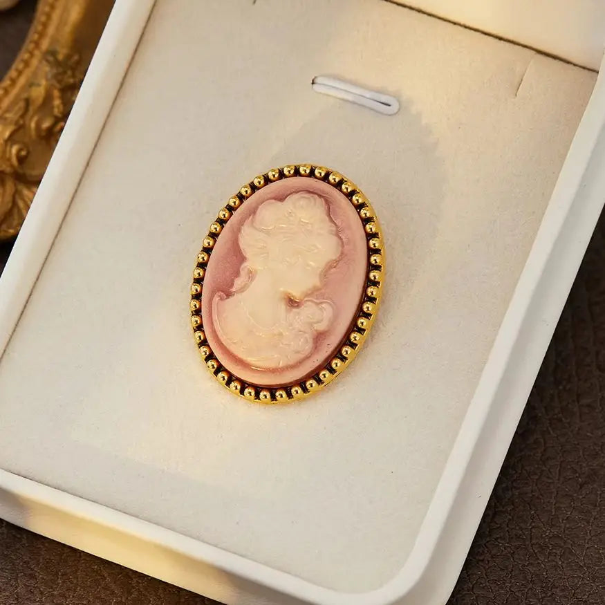 Vintage Cameo Brooch