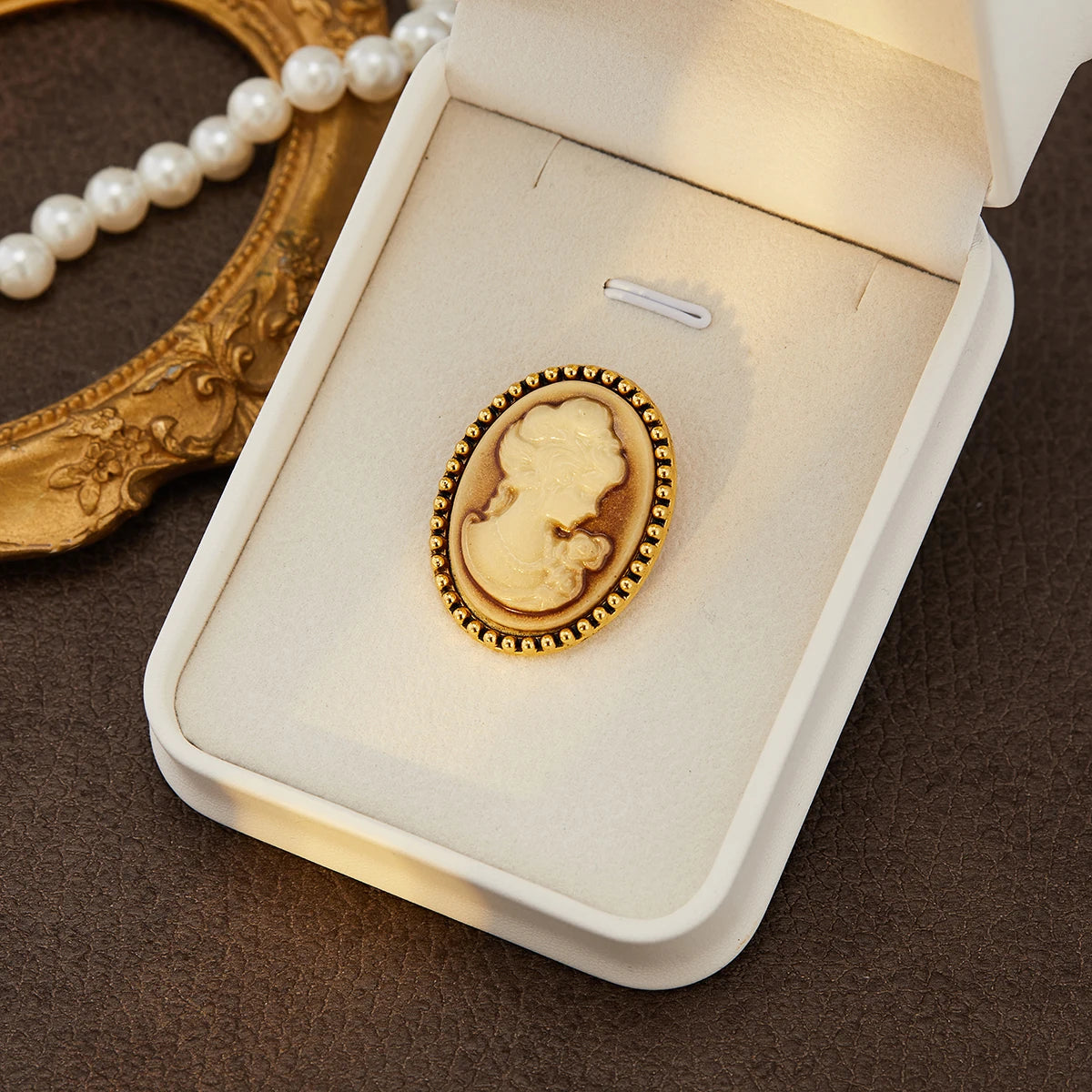 Vintage Cameo Brooch
