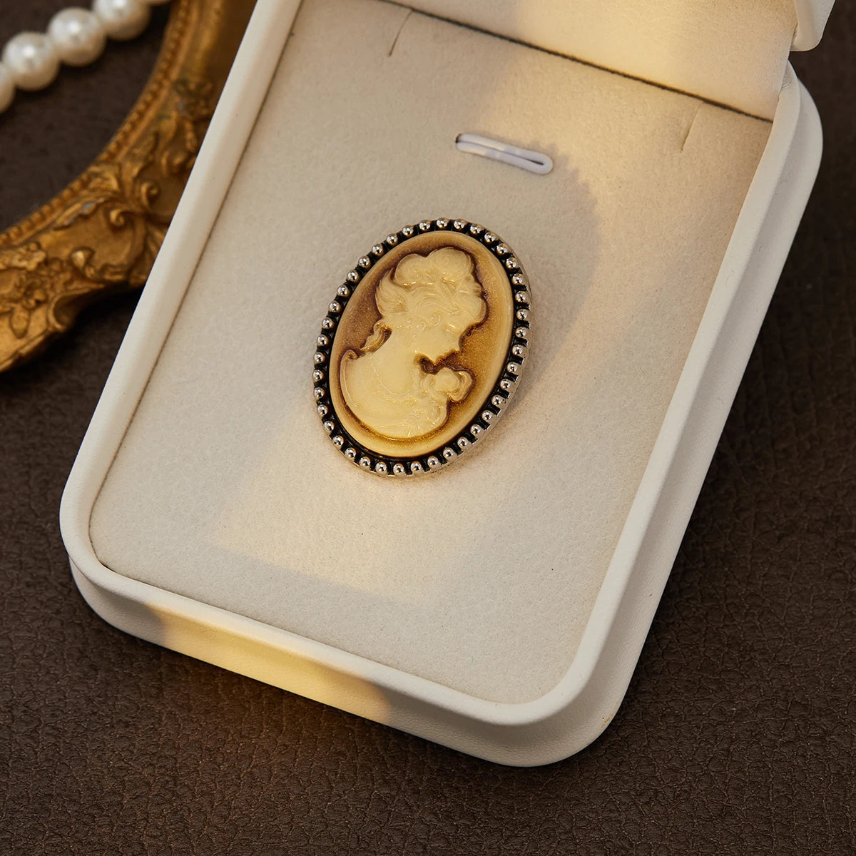 Vintage Cameo Brooch