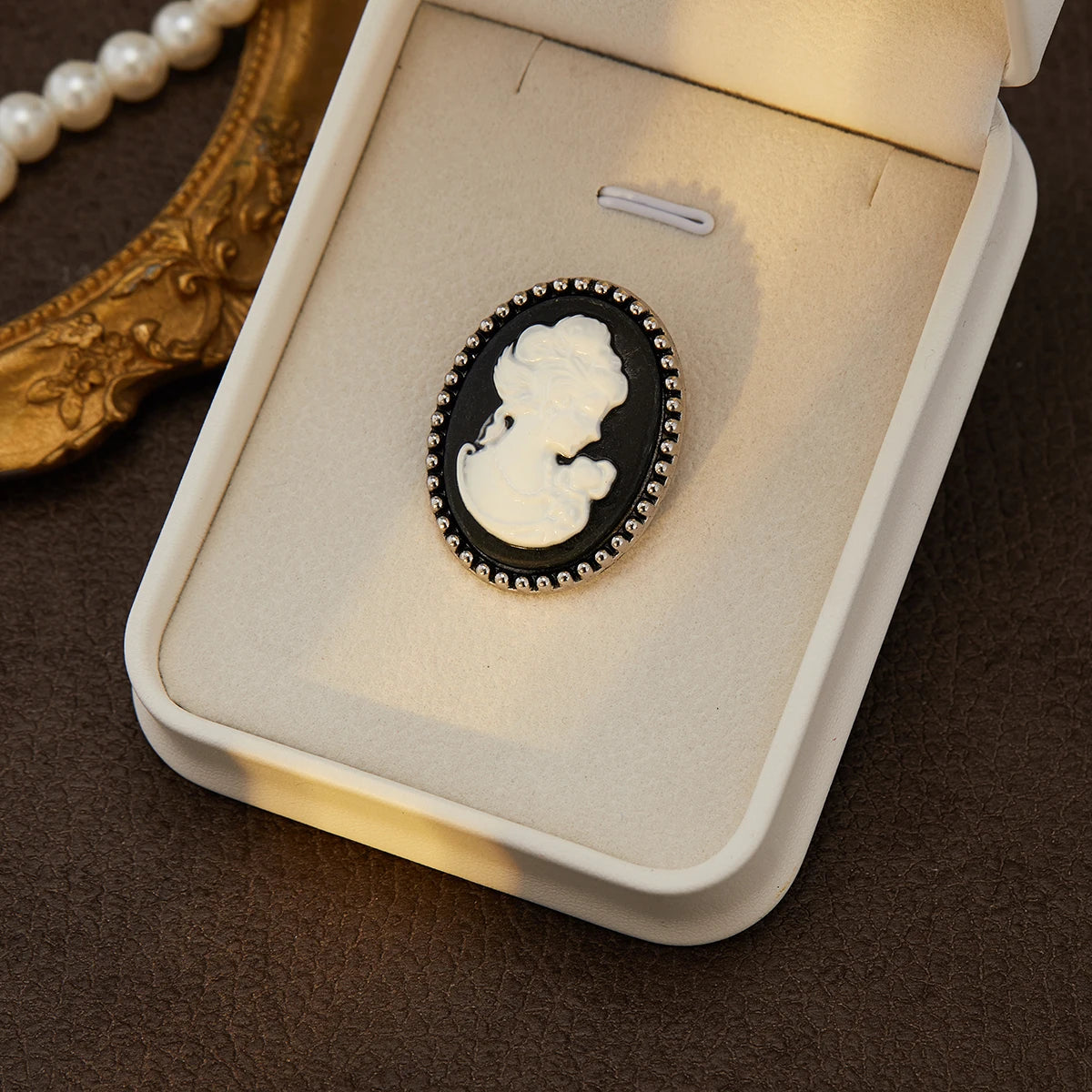 Vintage Cameo Brooch