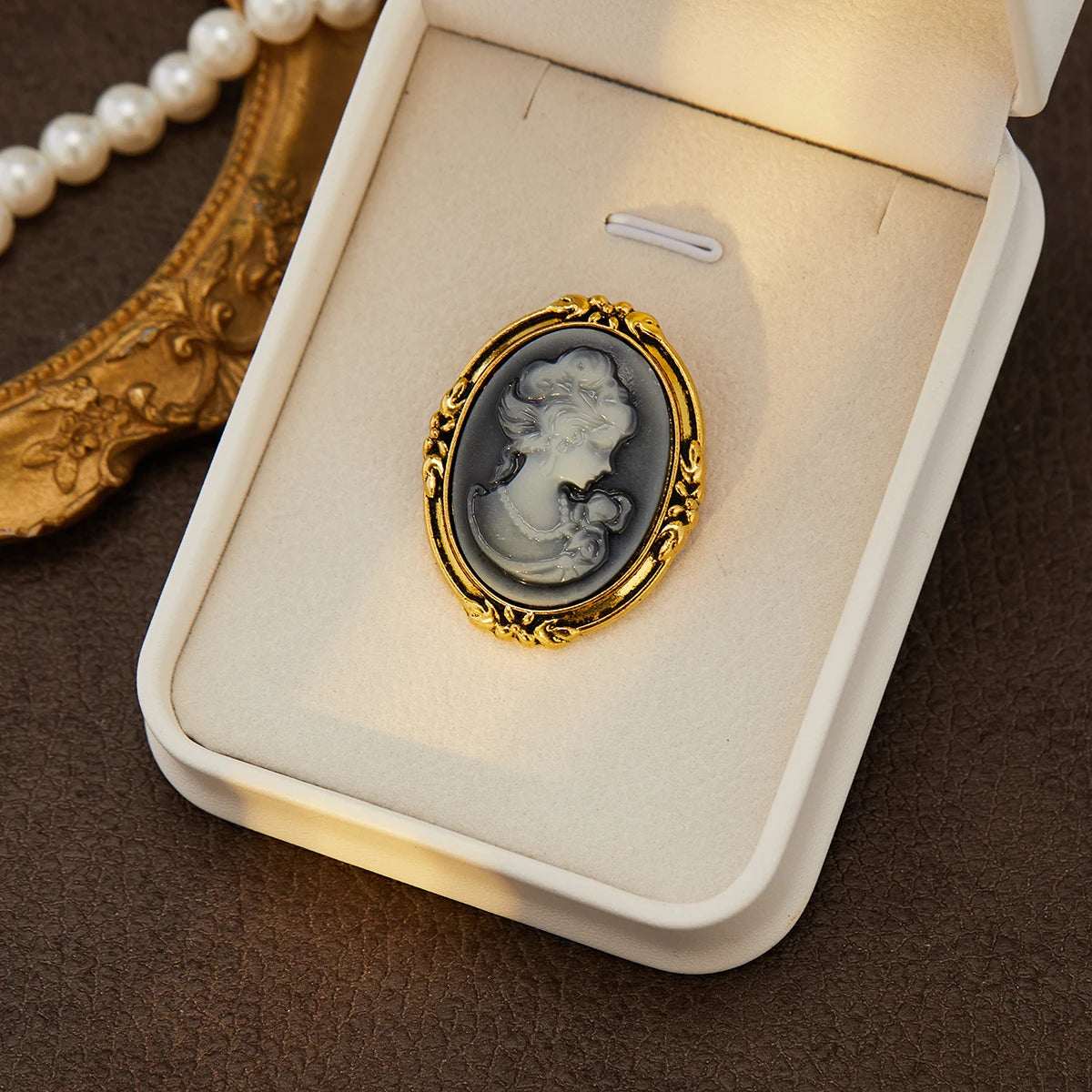Vintage Cameo Brooch